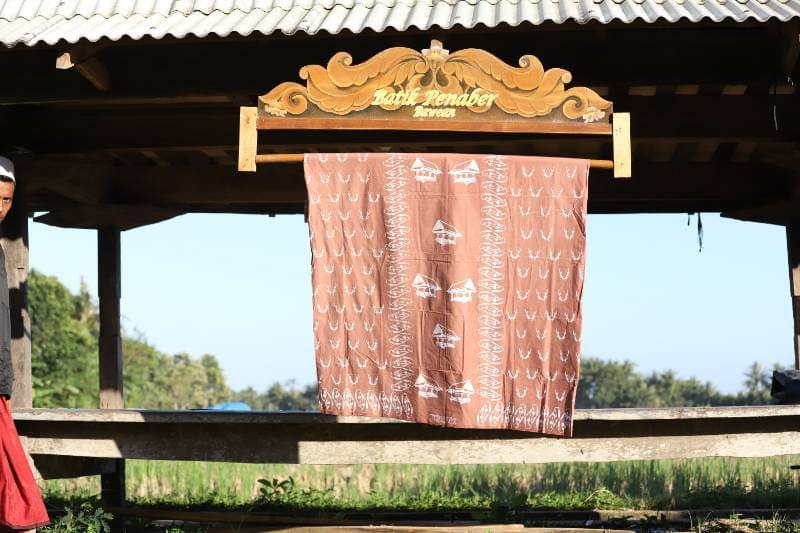 OPOP Jatim, Ponpes Nasy’atul Barokah Gresik Produksi Sarung Batik Penaber Bawaean